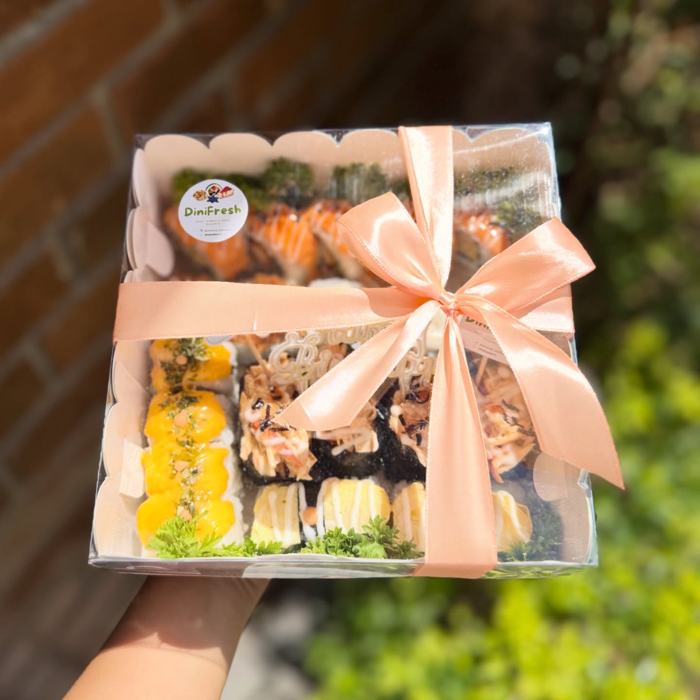 Dini Suhsi Birtday Box